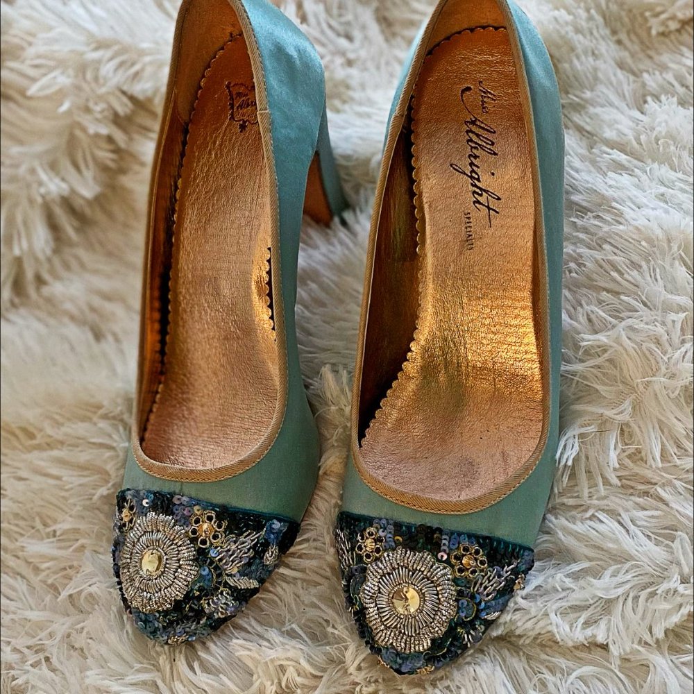 Miss Albright 9.5 US Lt Blue/Aqua Satin and Sequin Pumps